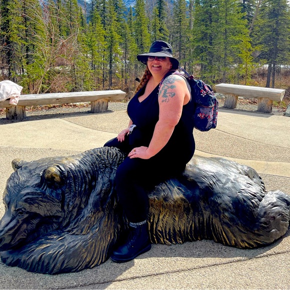 Meet your Posher, Danielle - Picture 16 of 16